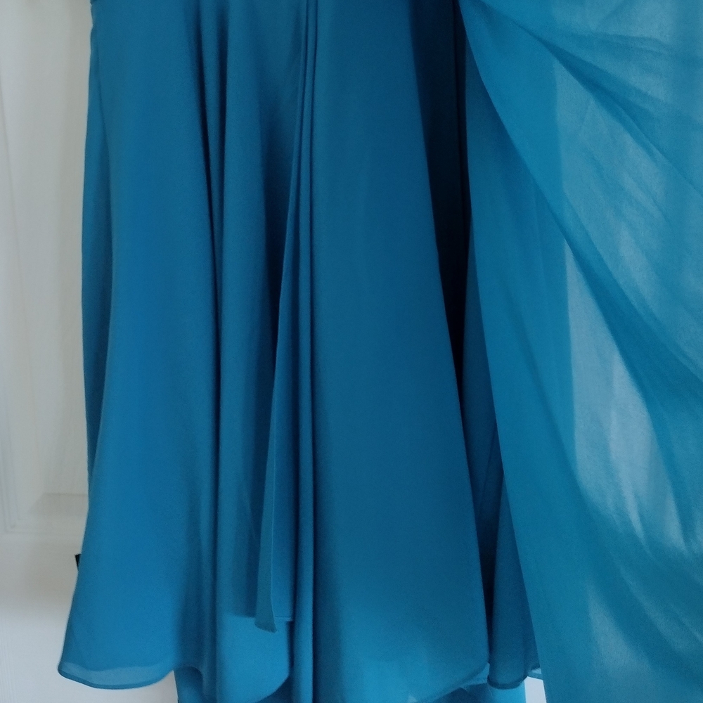 Aqua Teal Peacock Blue Color Strapless Dress - Picture 3 of 11